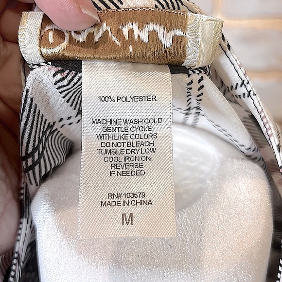 Davina Plaid Printed Polyester Blouse, Women’s Size Medium. - Picture 10 of 10